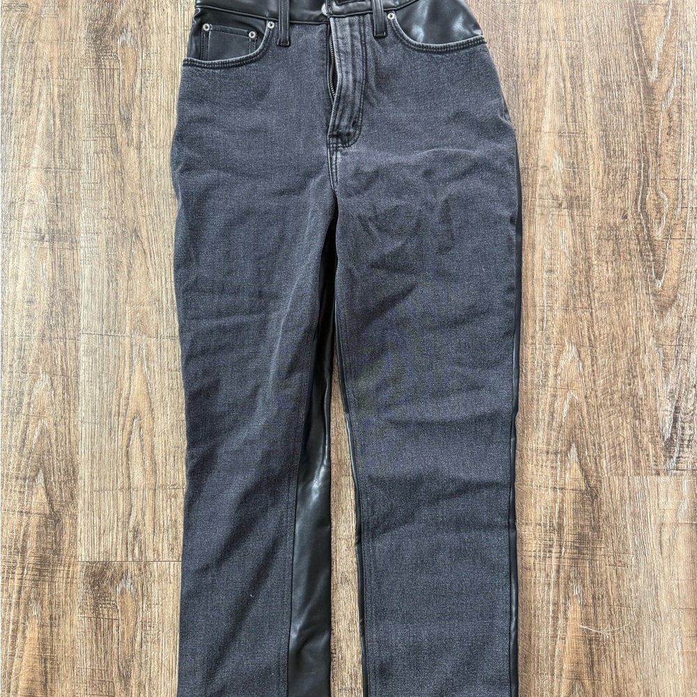 Abercrombie & Fitch Women’s Ankle Straight Denim